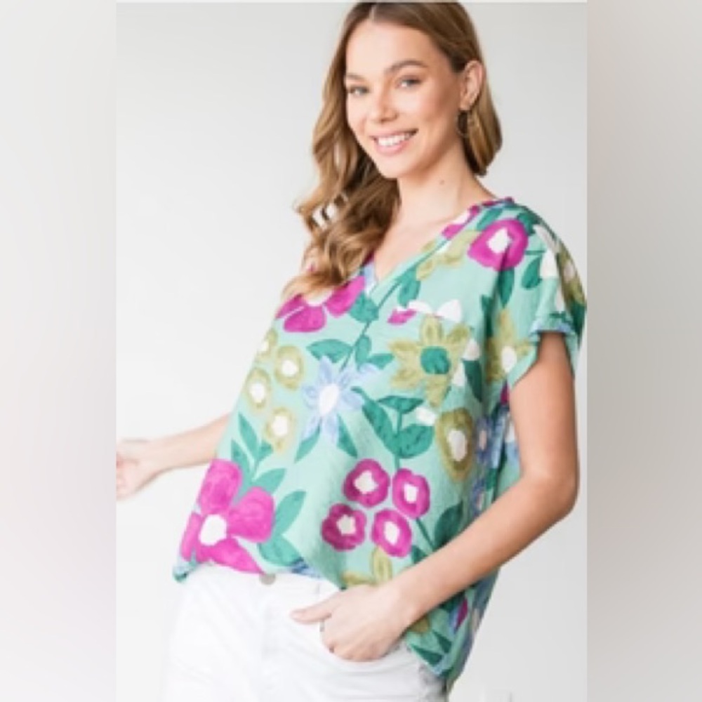 Jodifl Size Small Oversized Floral V-Neck Women Boho‎ Lightweight Distressed Top